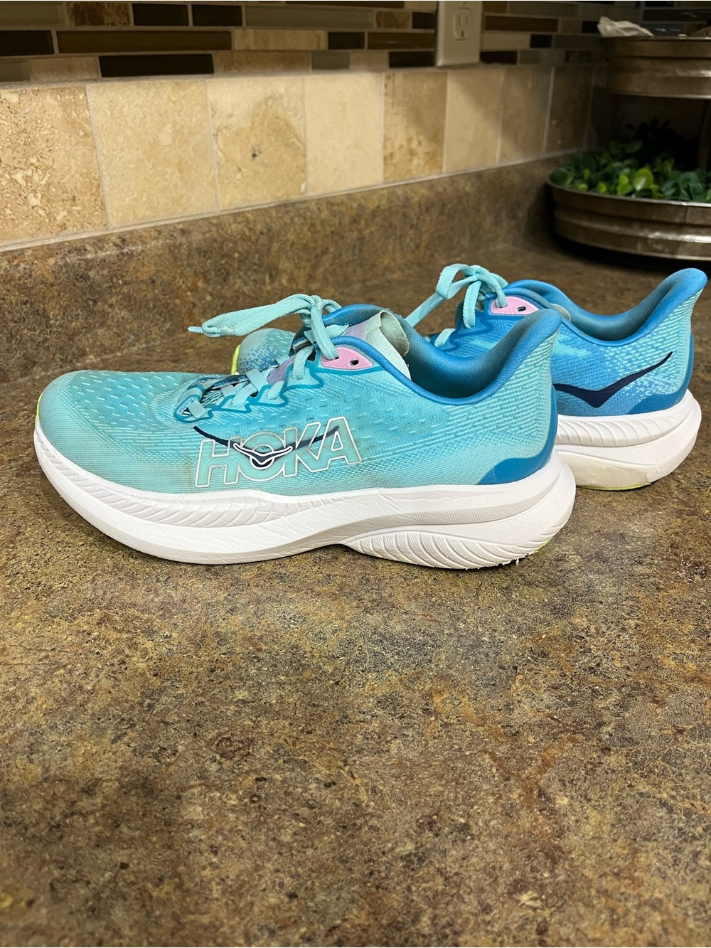 HOKA Mach 6 Women’s 8 Cloudless Waterpark Blue Running Shoes Athletic